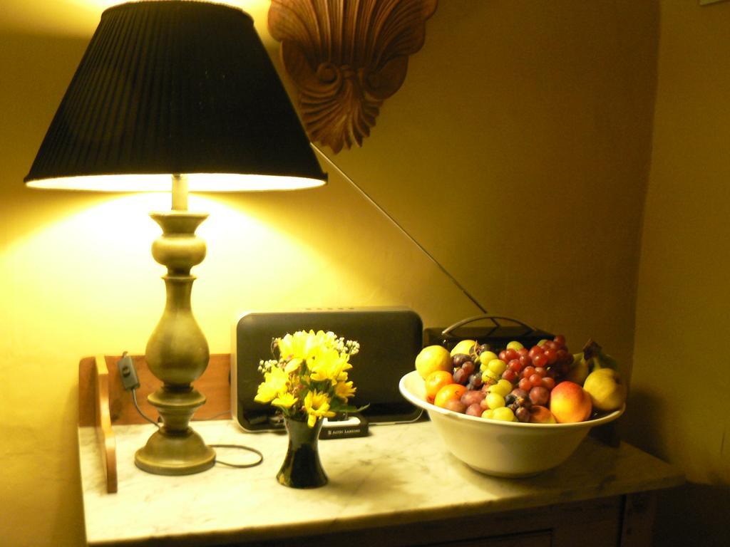 16 Franklin Bijou Boutique Bed and Breakfast Harrogate Eksteriør billede